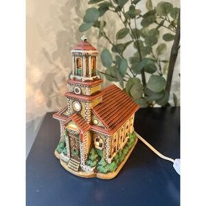 Vintage 1986's Lefton Lighted Ceramic Church Colonial Christmas Village WORKS